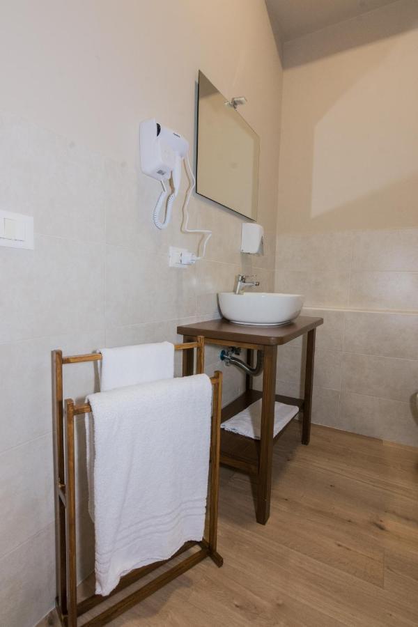 Dimora Lupo_Lifestyle B&B Catania Ngoại thất bức ảnh