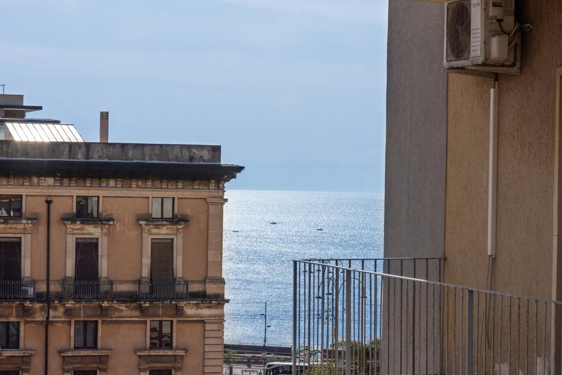 Dimora Lupo_Lifestyle B&B Catania Ngoại thất bức ảnh